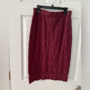 De collection maroon striped